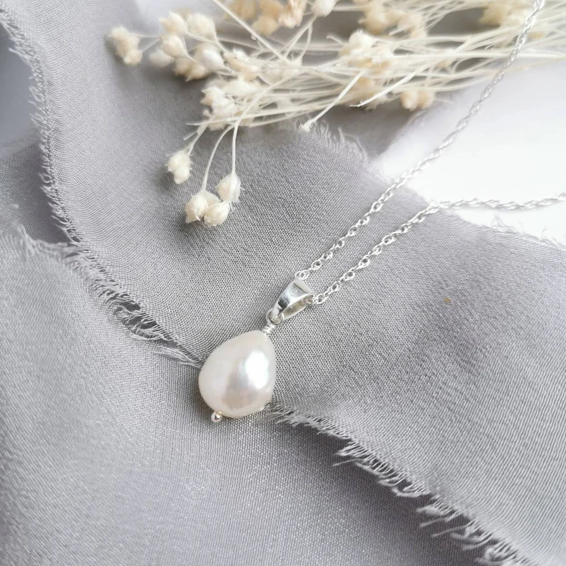 Georgia Freshwater Pearl Teardrop Necklace | LUNESSA